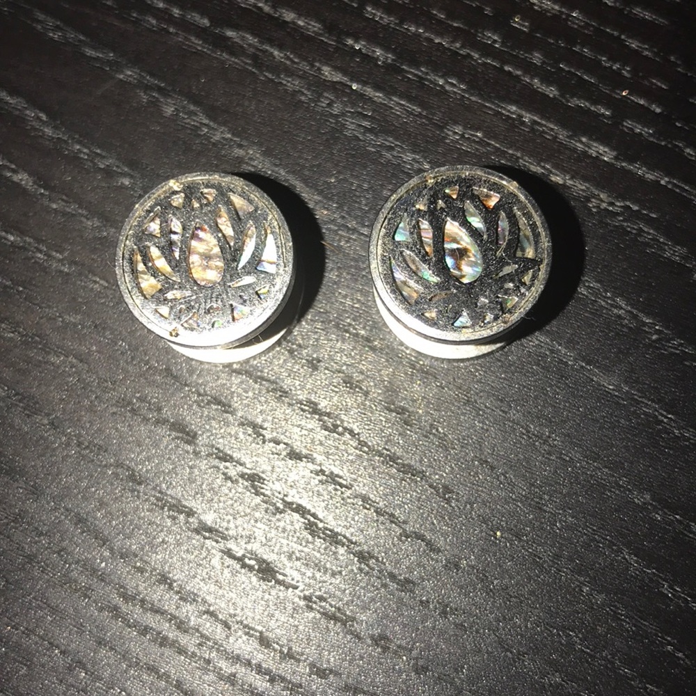 00 gauge Lotus accent tunnels